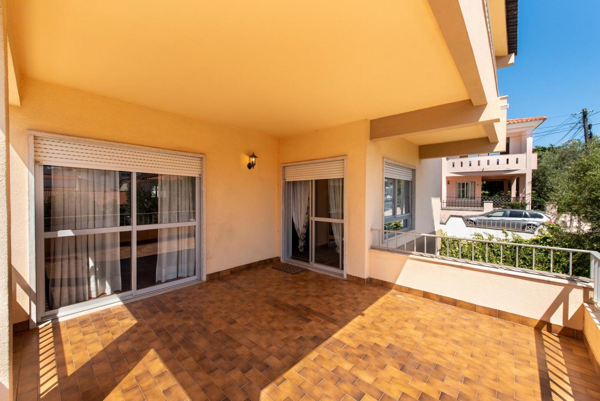 Villa Cantinho Alegre Em *
