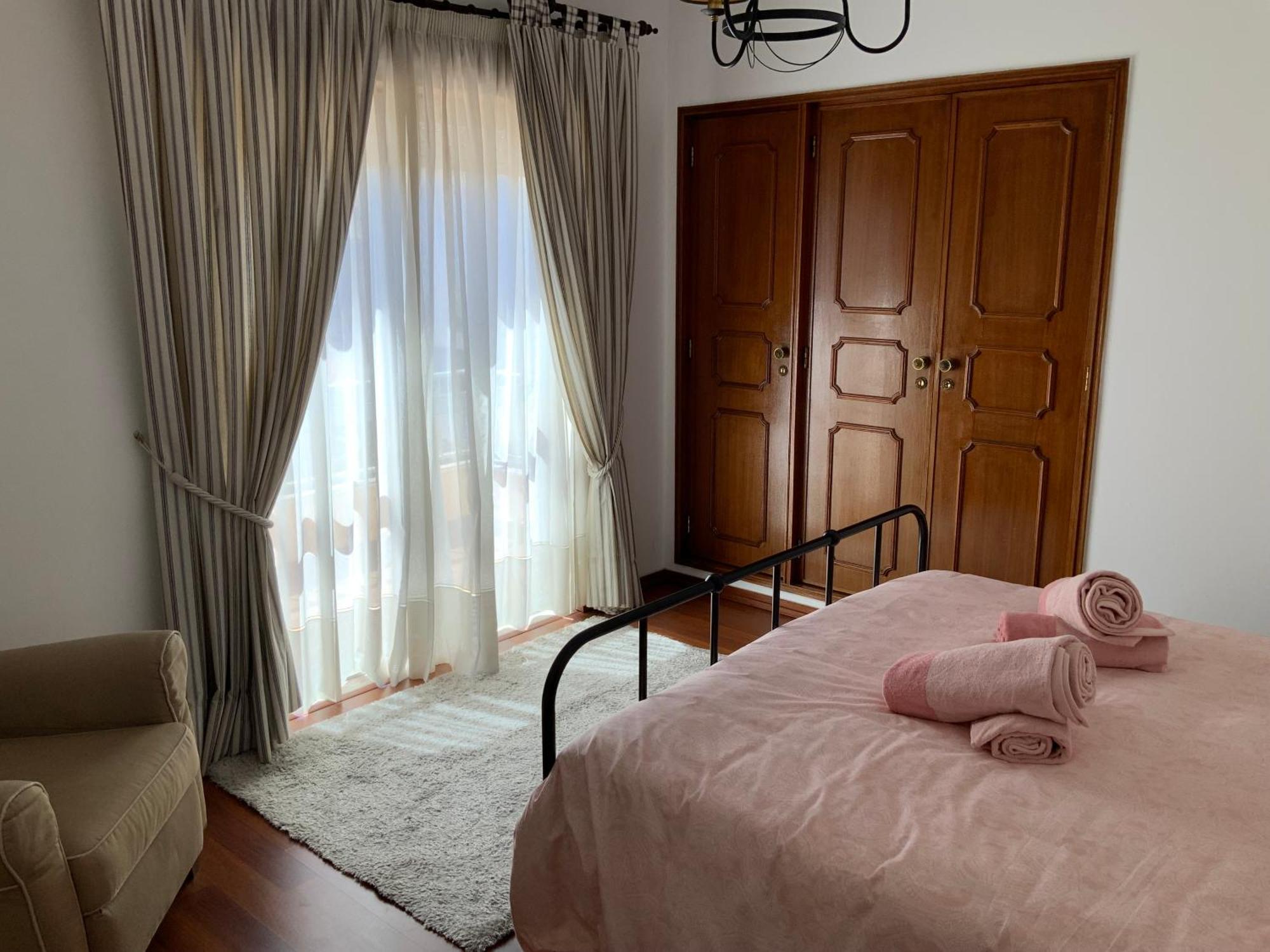 Villa Cantinho Alegre Em *