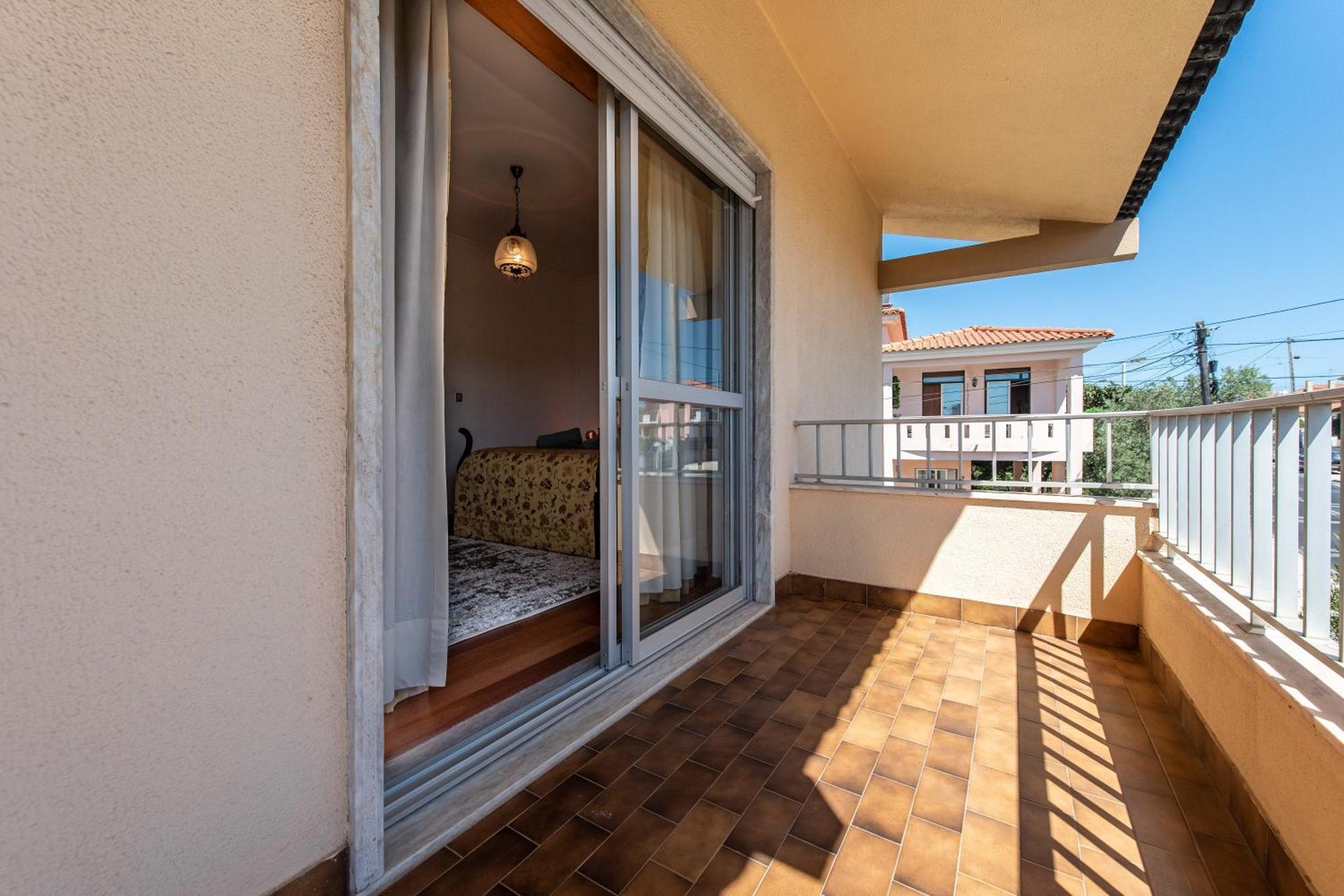 Villa Cantinho Alegre Em *